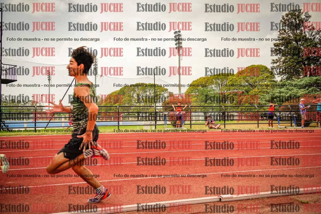 Fotos de los 200 m llanos de varones