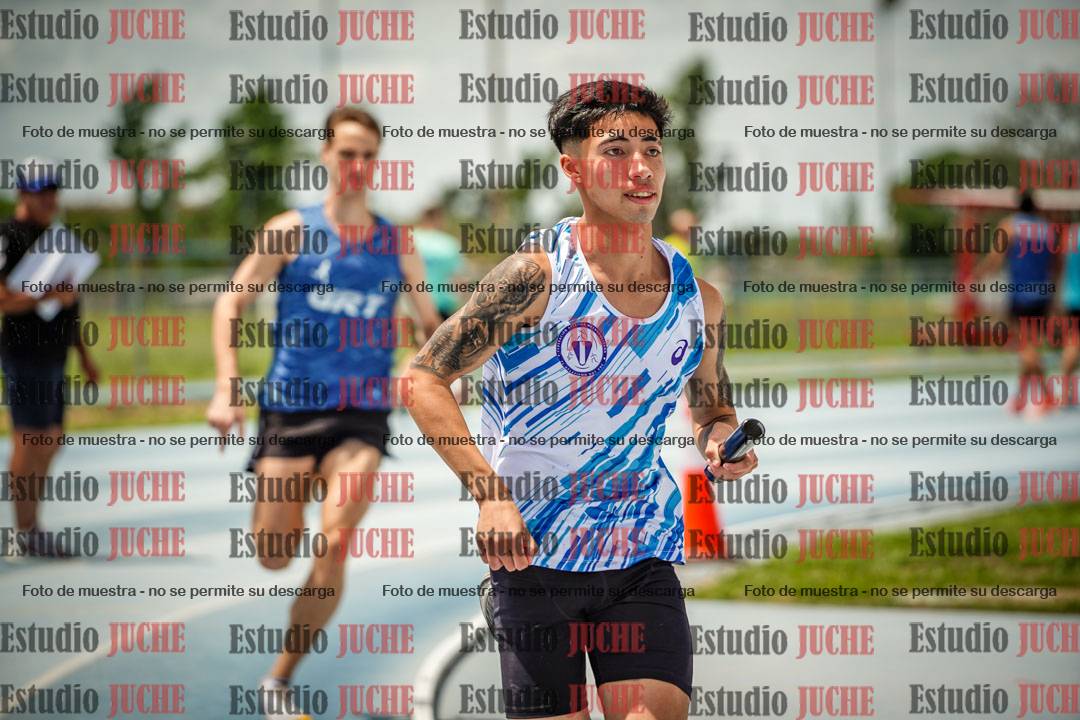 Fotos durante el transcurso de los relevos 20' para running teams - serie 2