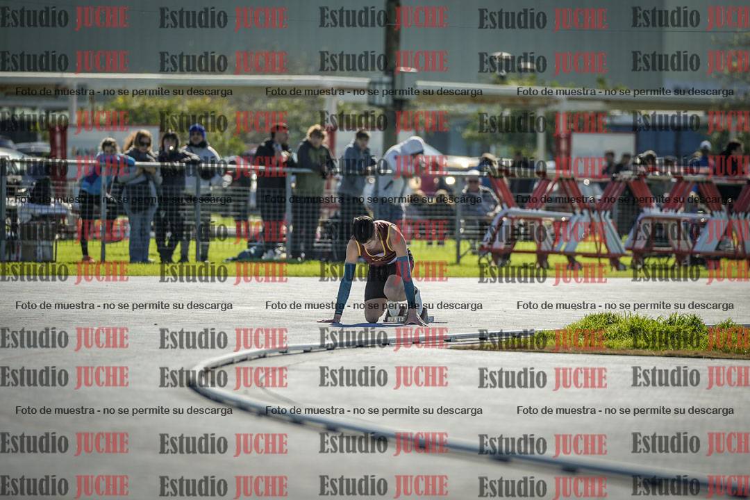 Fotos de los 400 m llanos de varones