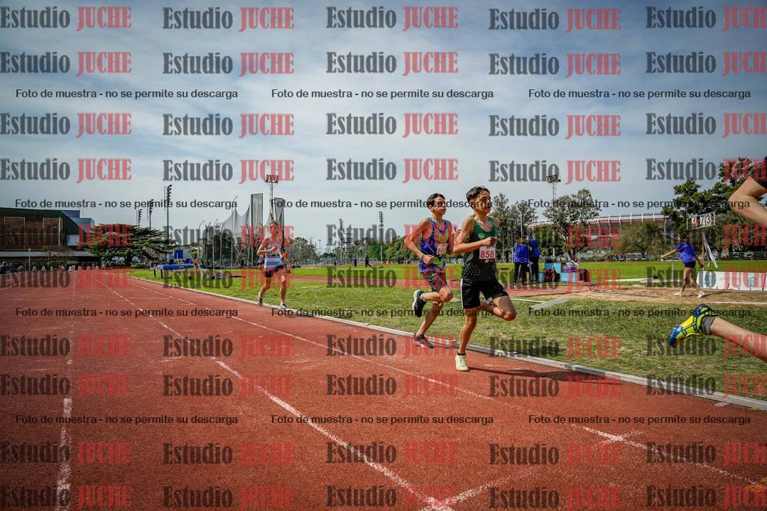Fotos de los 600 m llanos de varones