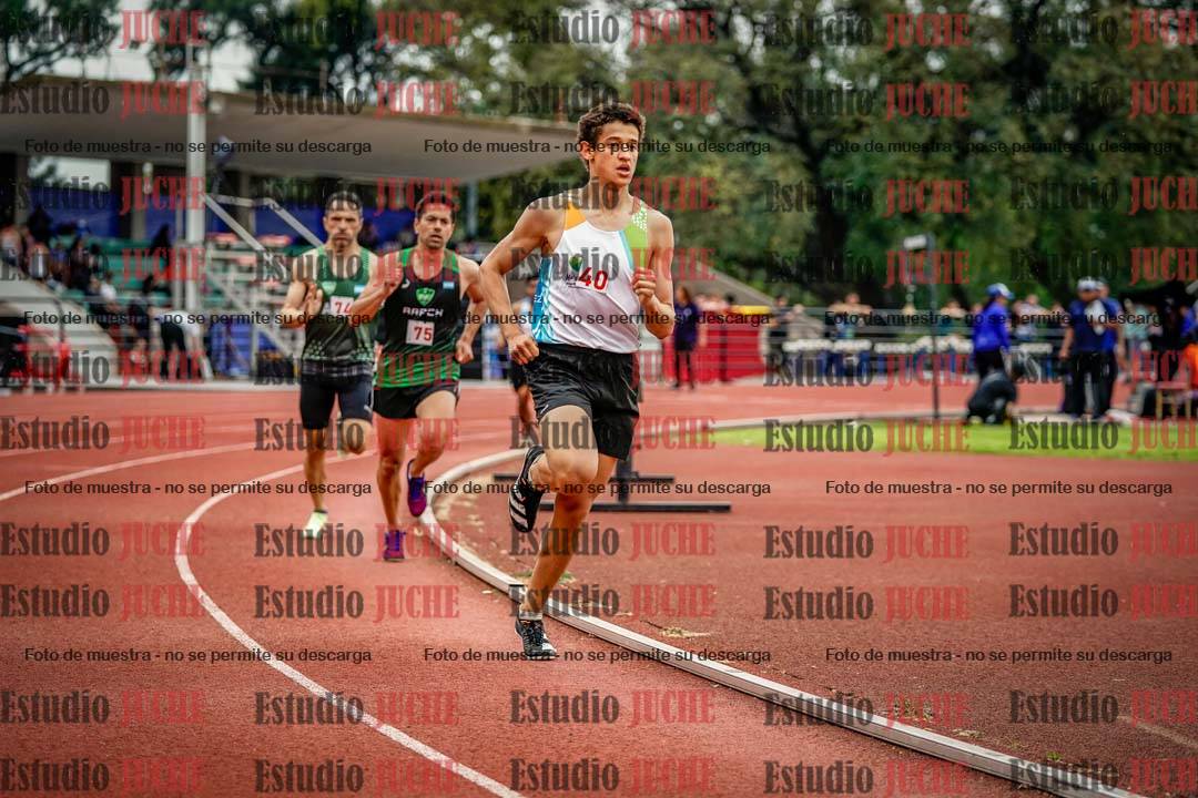 Fotos de los 800 m llanos de varones