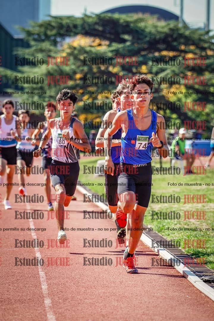 Fotos de los 600 m llanos de varones