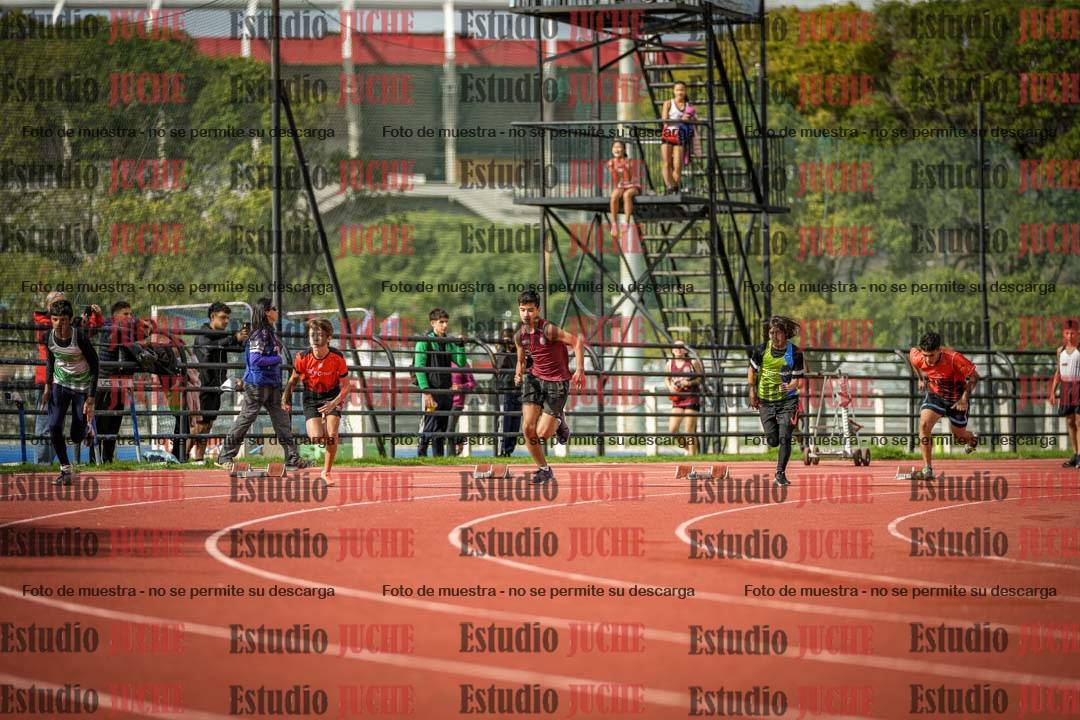 Fotos de los 150 m llanos de varones