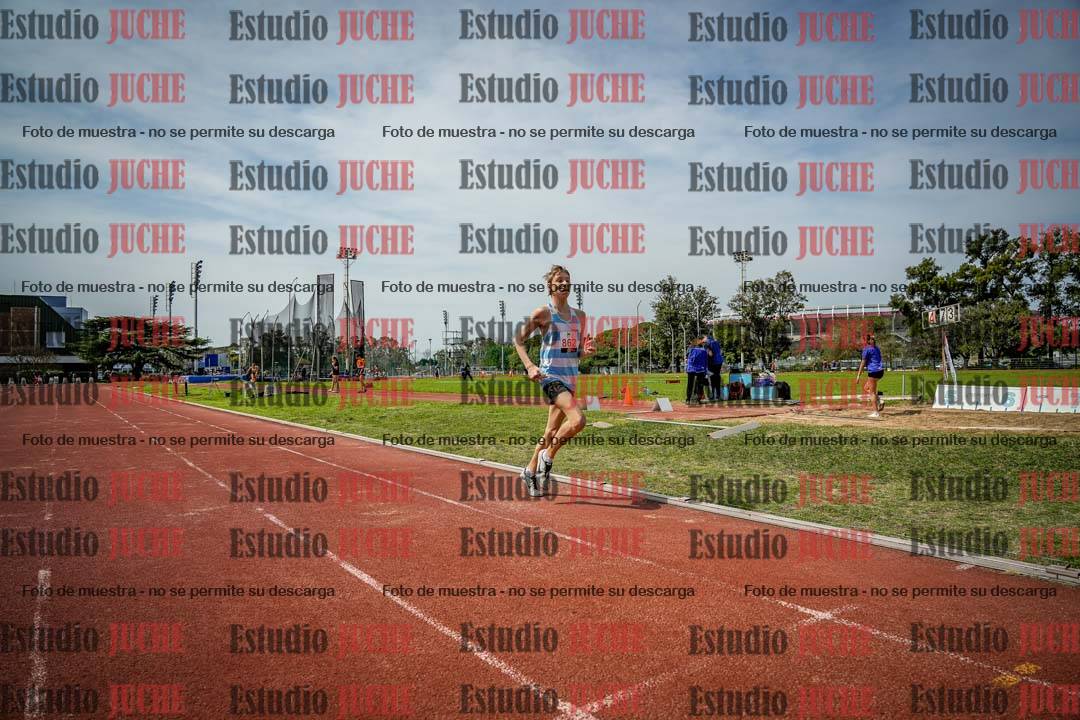 Fotos de los 600 m llanos de varones