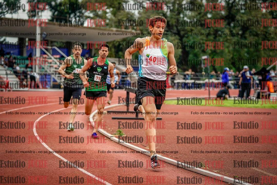 Fotos de los 800 m llanos de varones