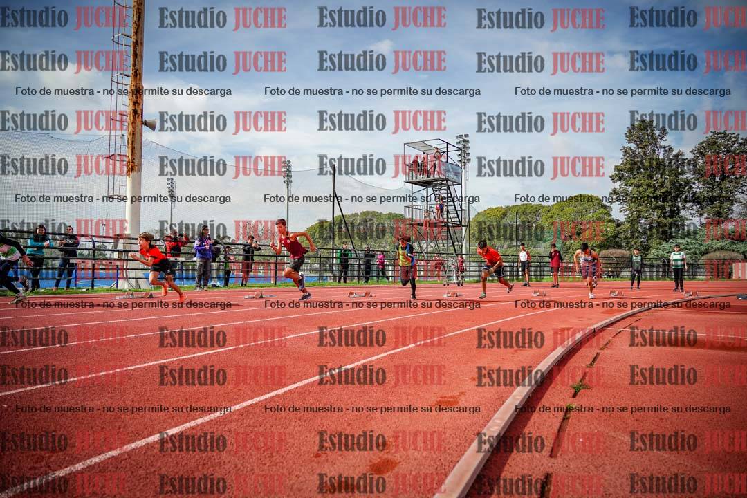 Fotos de los 150 m llanos de varones