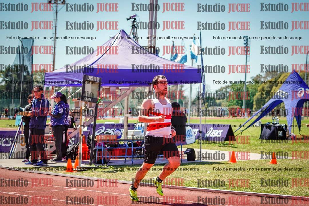 Fotos de los 100 m llanos de varones