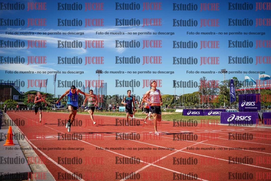 Fotos de los 200 m llanos de varones