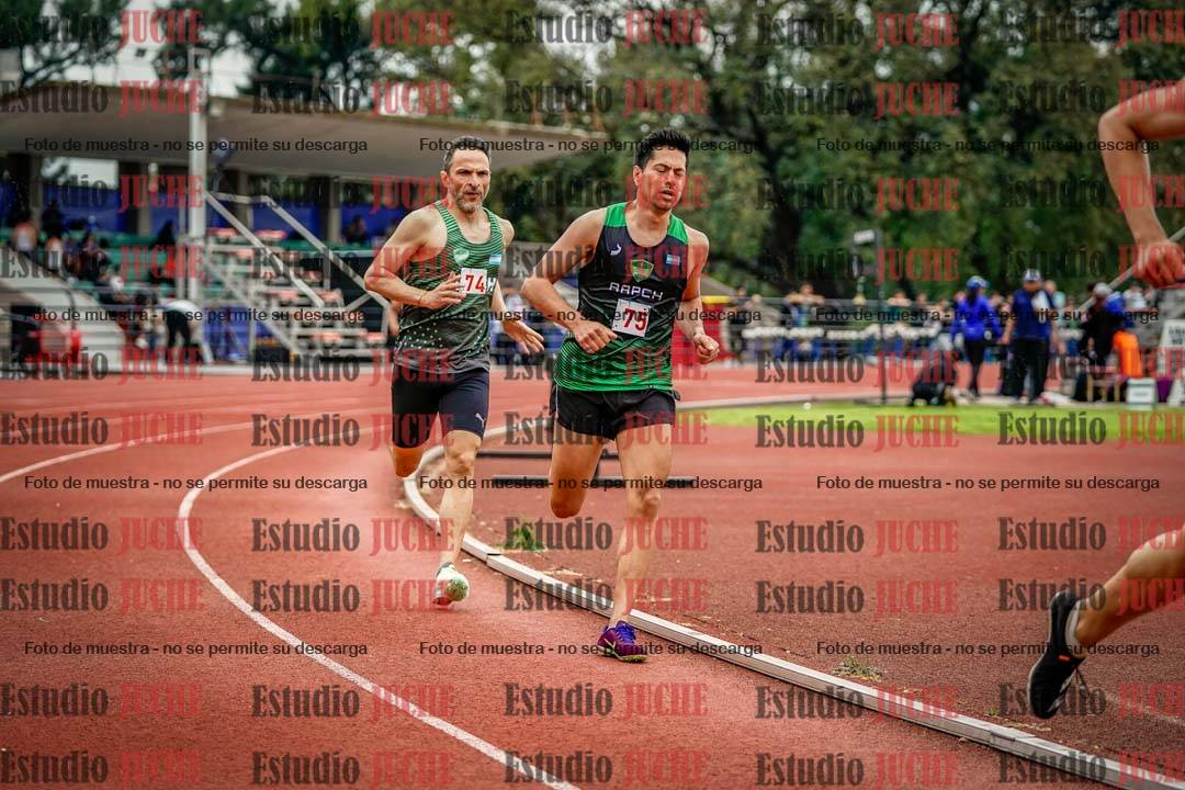 Fotos de los 800 m llanos de varones
