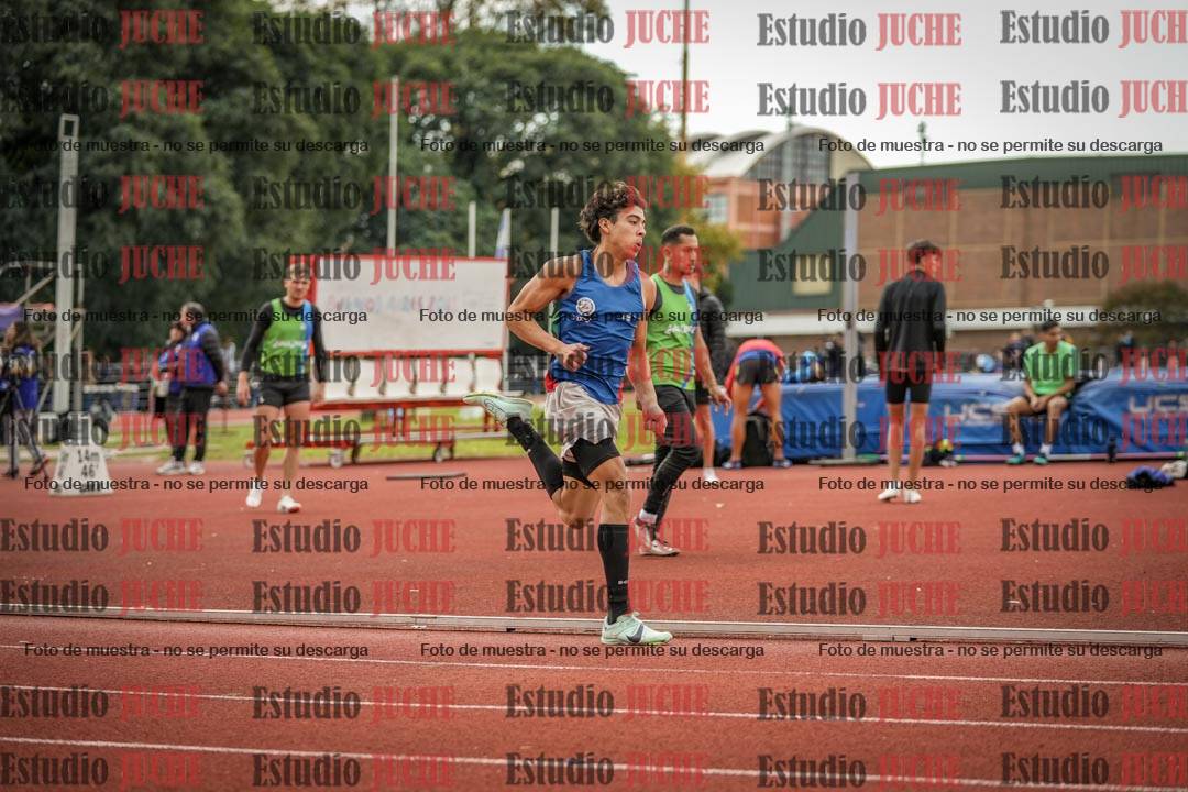 Fotos de los 400 m llanos de varones