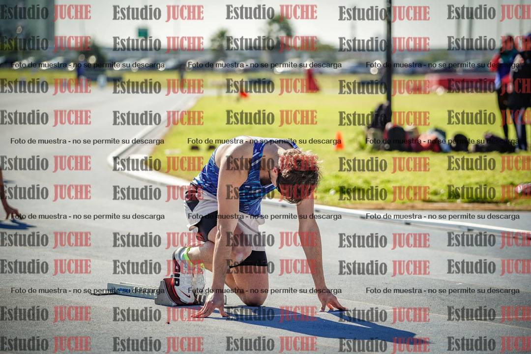 Fotos de los 400 m llanos de varones