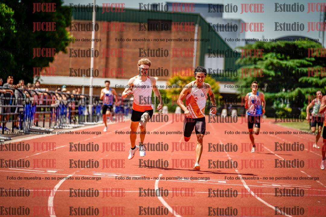 Fotos de los 400 m llanos de varones
