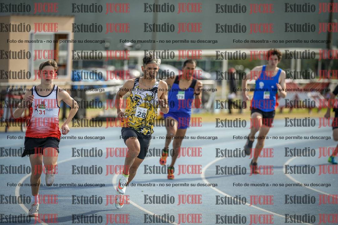 Fotos de los 800 m llanos de varones