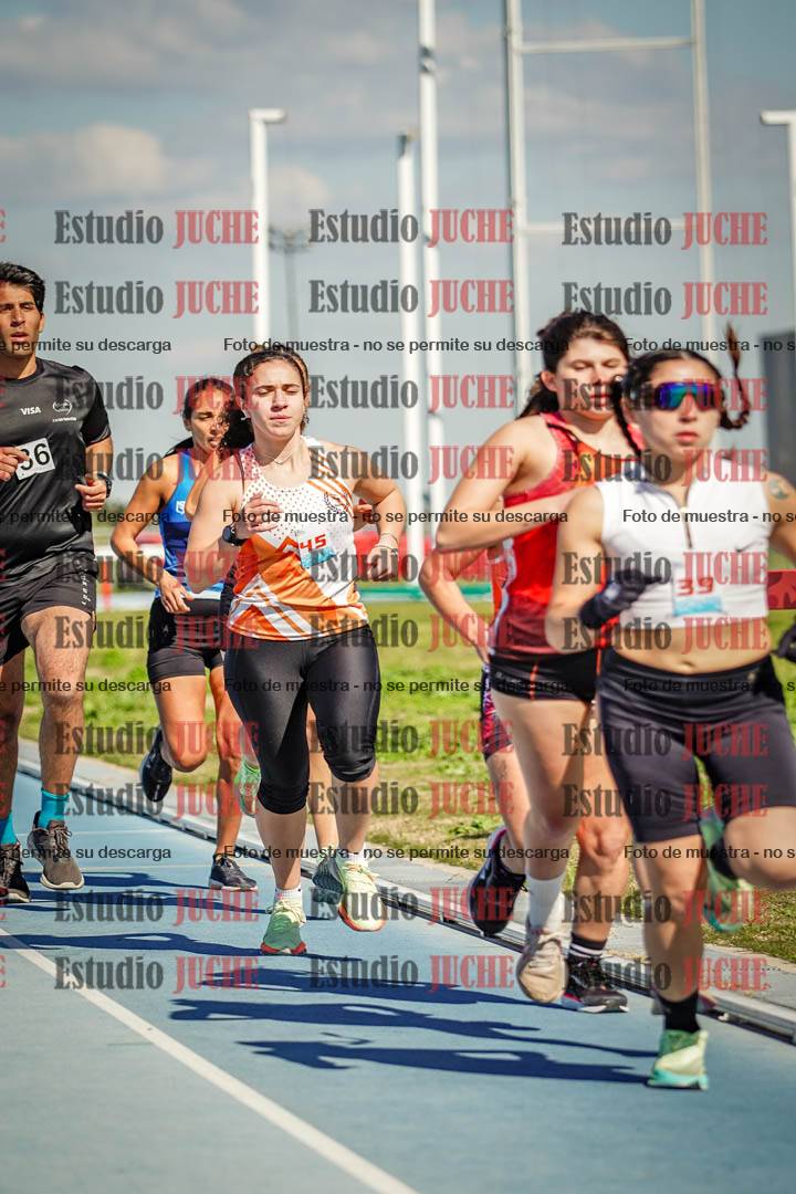 Fotos de los 5000 m llanos de mujeres y varones