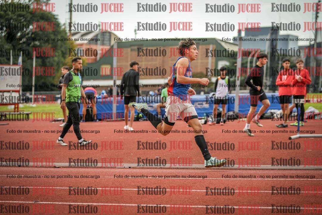 Fotos de los 400 m llanos de varones