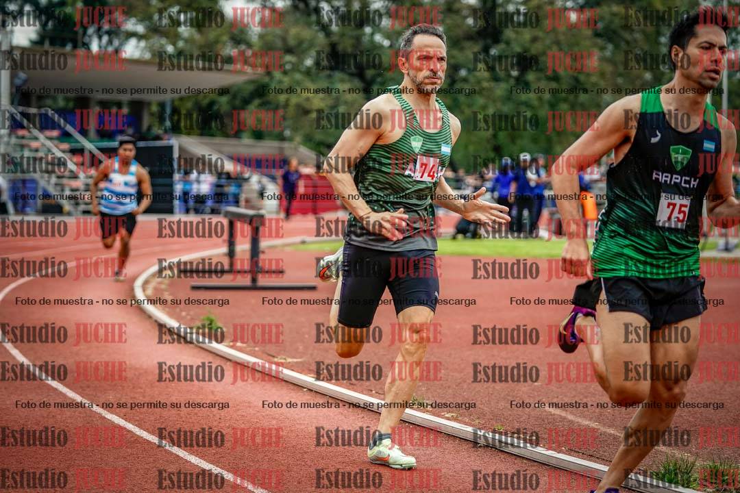 Fotos de los 800 m llanos de varones