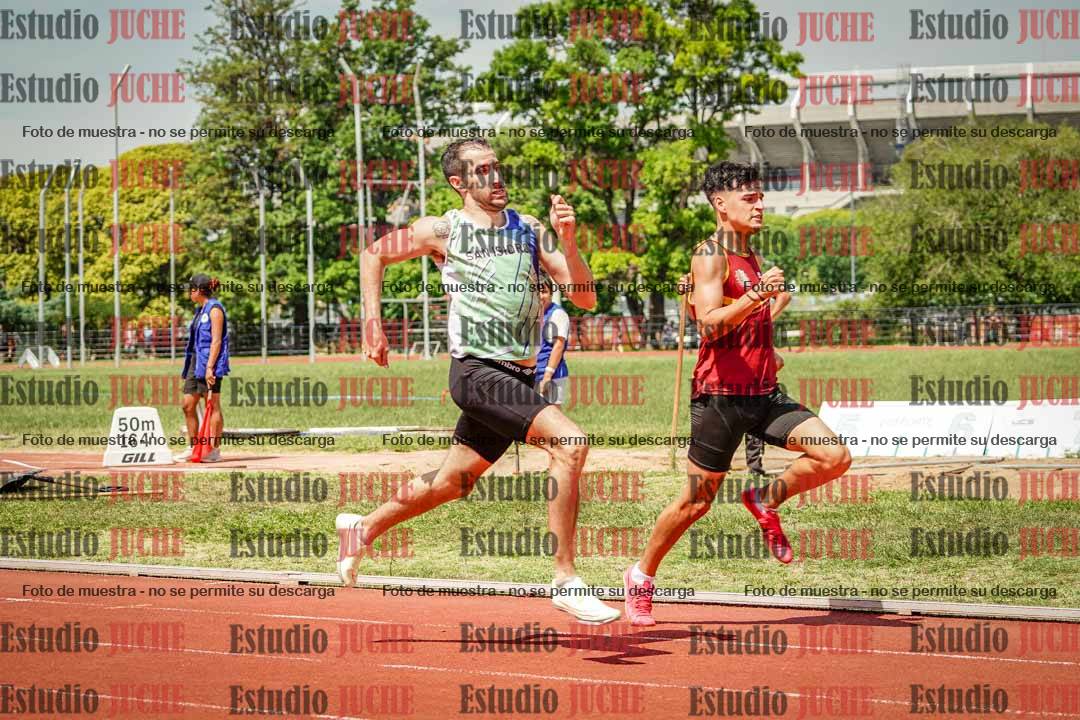 Fotos de los 400 m llanos de varones