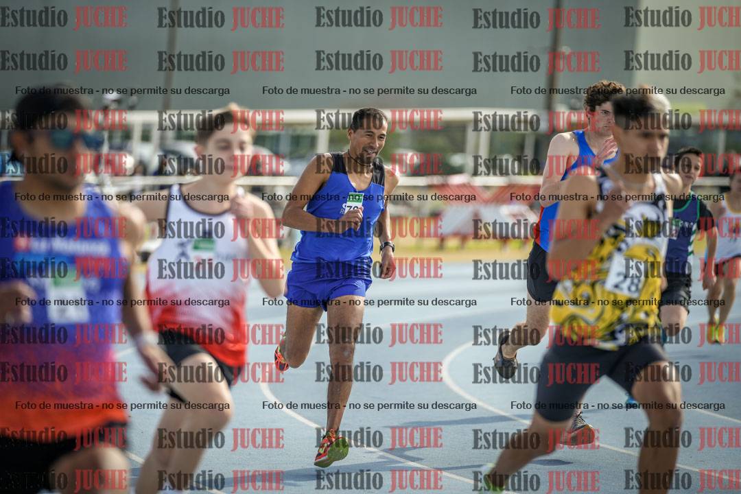 Fotos de los 800 m llanos de varones
