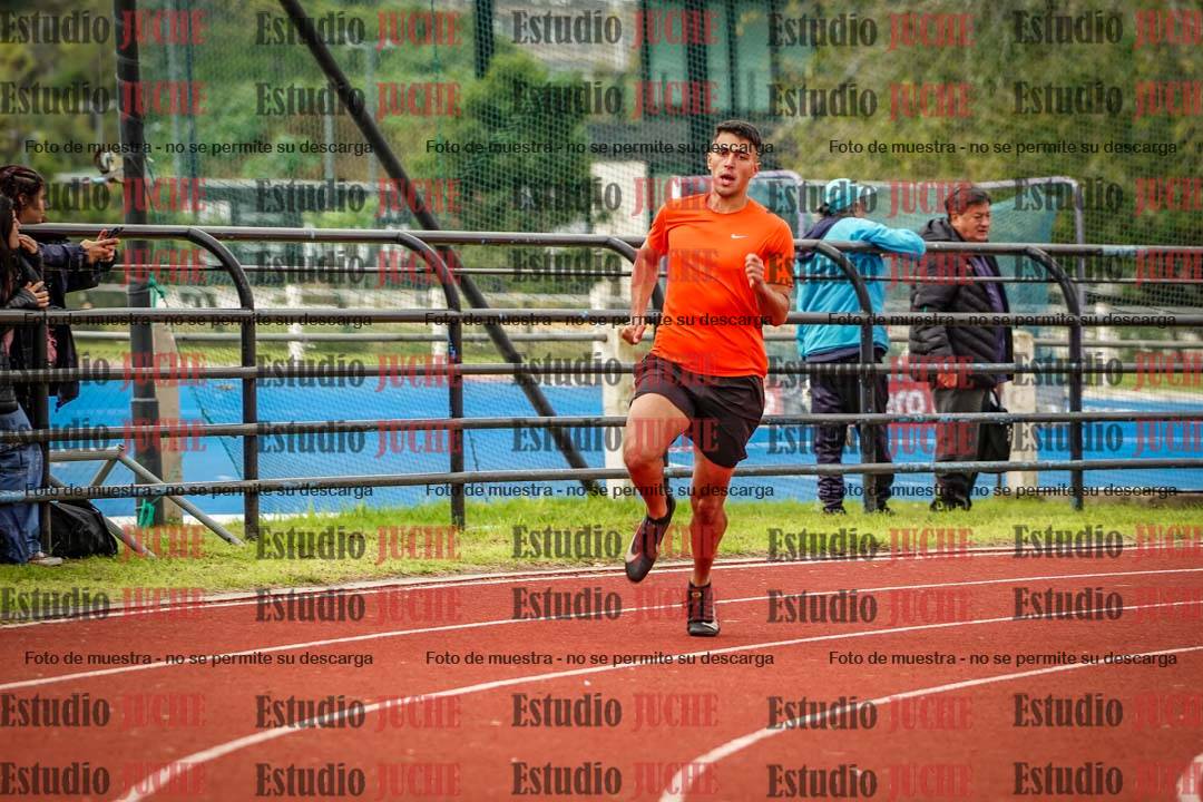 Fotos de los 400 m llanos de varones