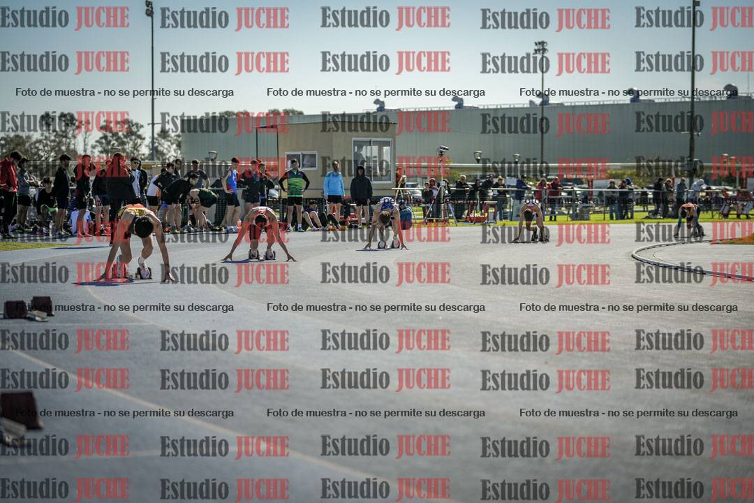 Fotos de los 400 m llanos de varones