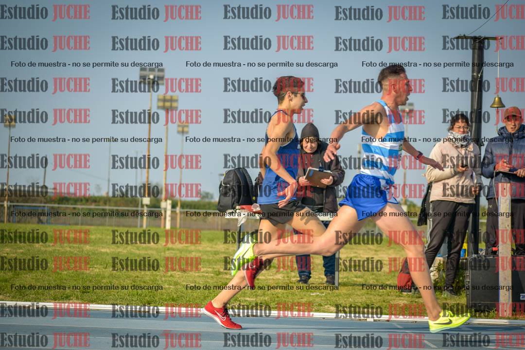 Fotos de los 3000 m llanos de varones