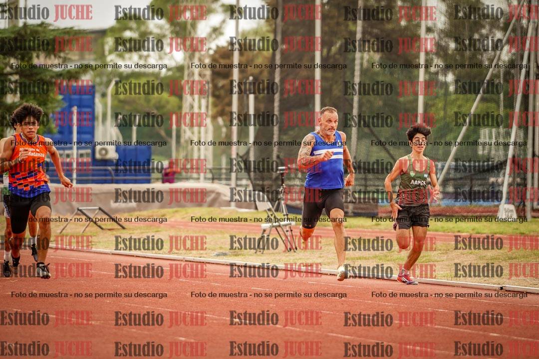 Fotos de los 200 m llanos de varones