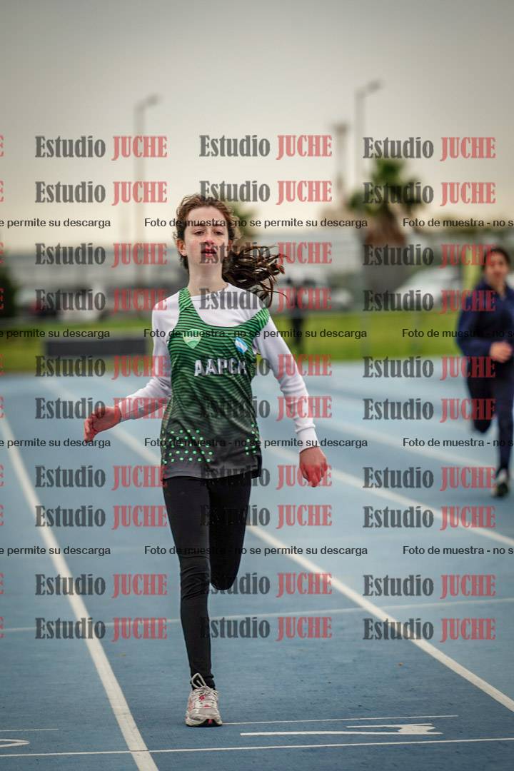 Fotos de los 150 m llanos de mujeres - U14
