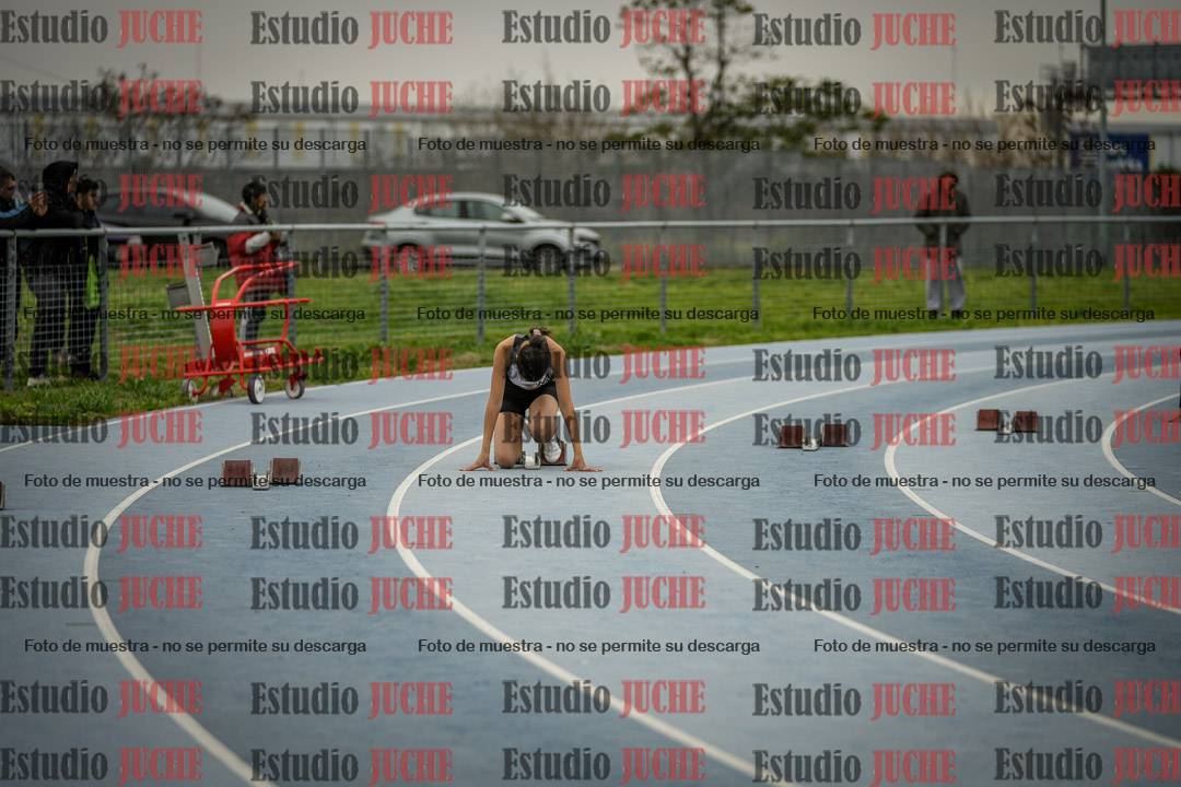 Fotos de los 150 m llanos de mujeres - U14