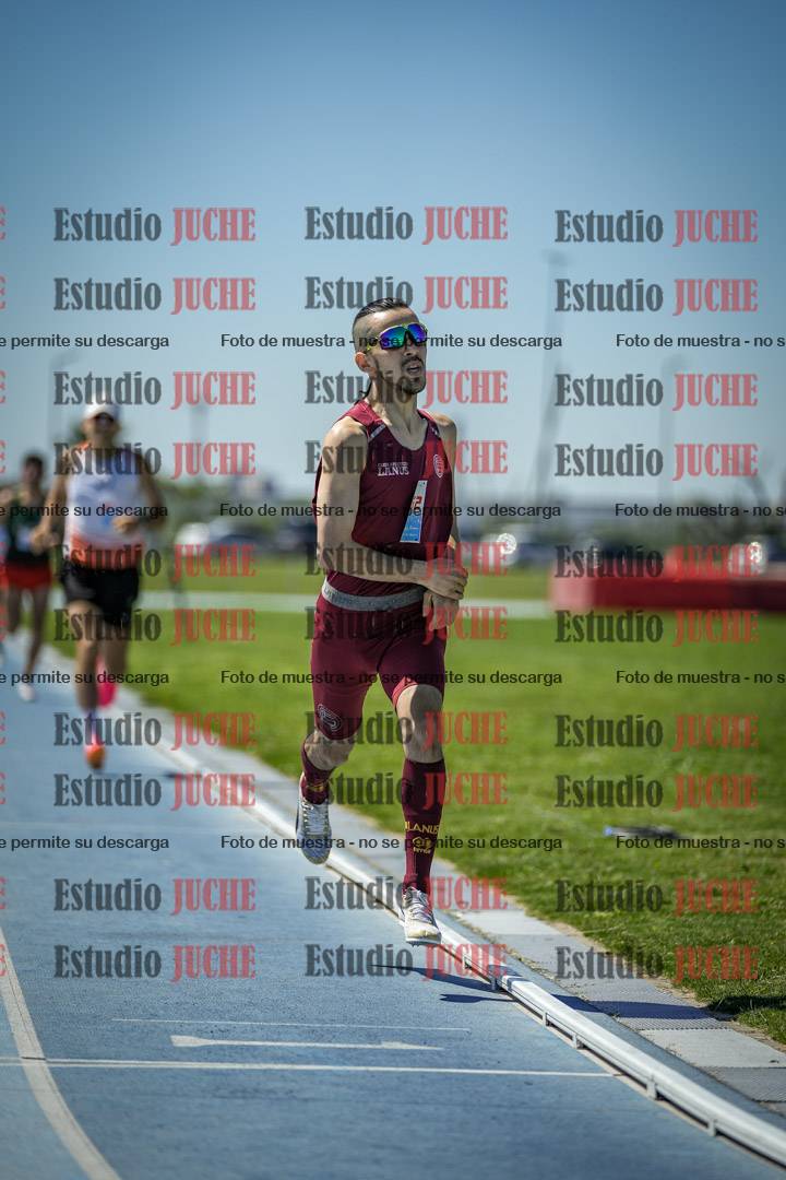 Fotos de los 800 m llanos de varones