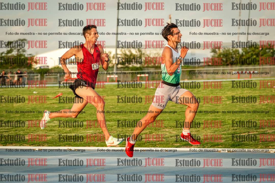 Fotos de los 3000 m llanos de varones