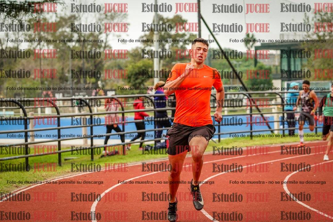 Fotos de los 400 m llanos de varones
