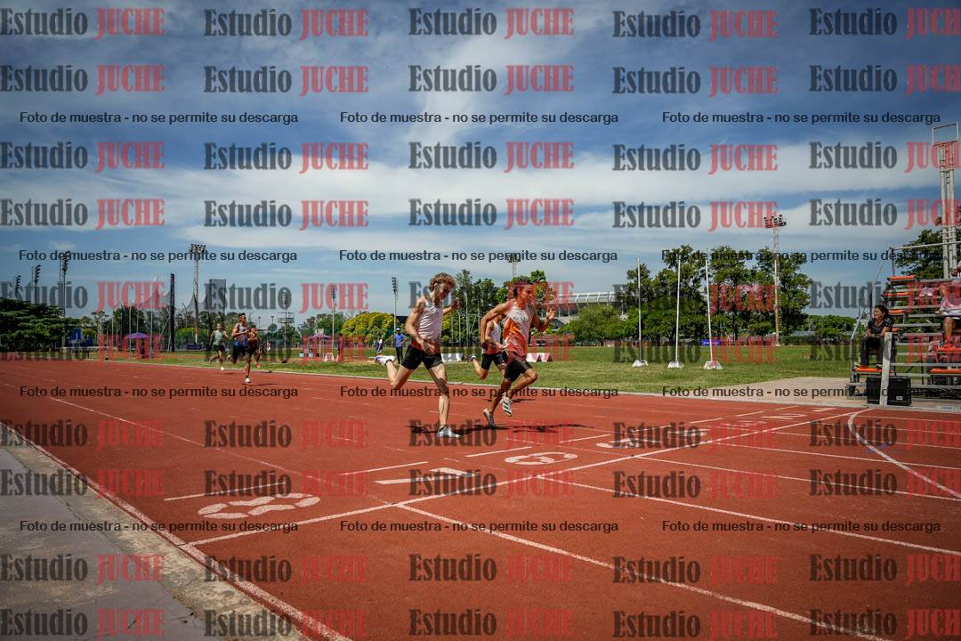 Fotos de los 400 m llanos de varones