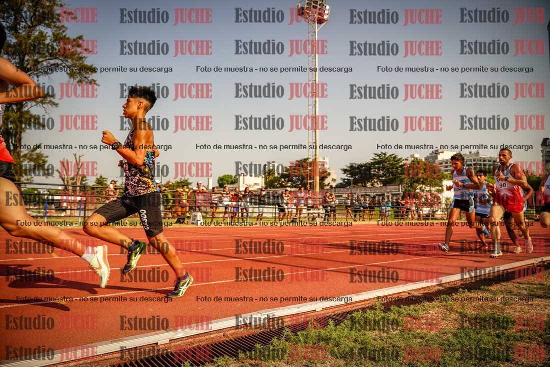 Fotos de los 1500 m llanos de varones