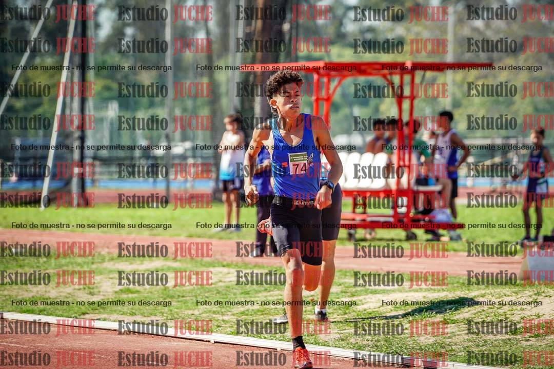 Fotos de los 600 m llanos de varones