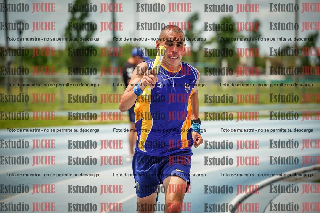 Fotos durante el transcurso de los relevos 20' para running teams - serie 2