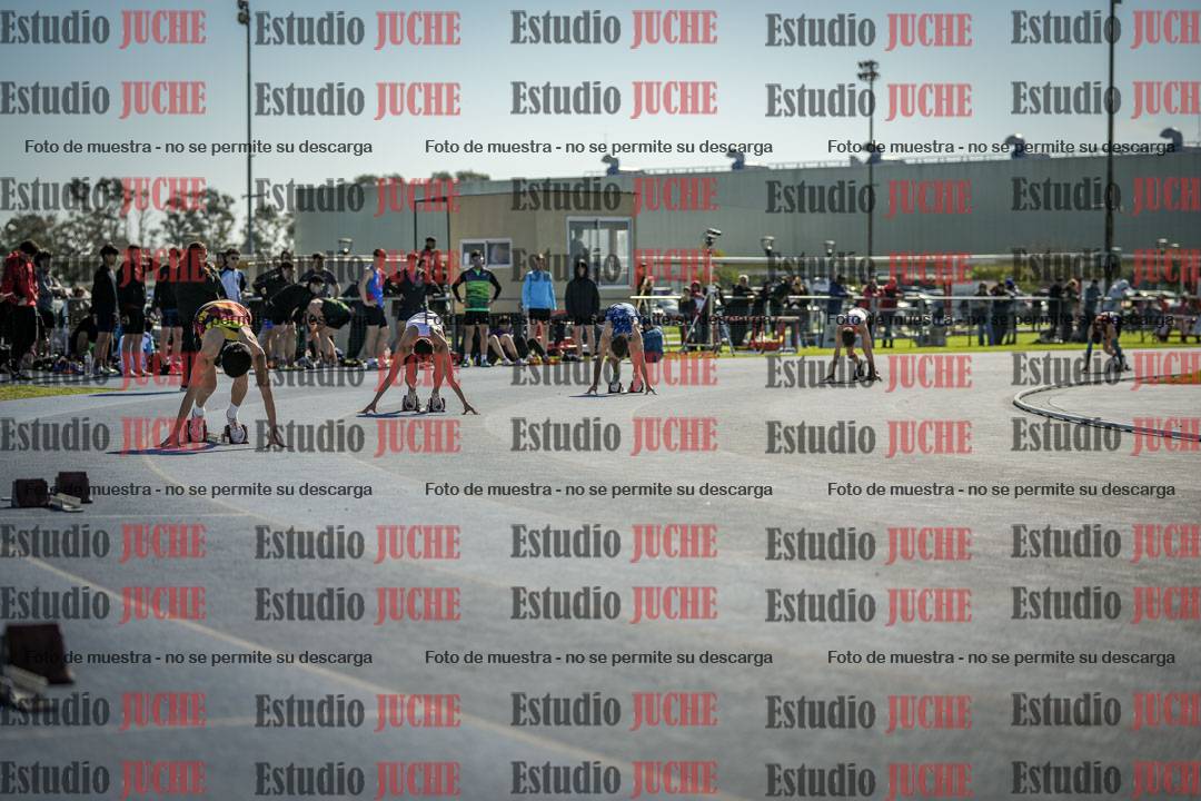 Fotos de los 400 m llanos de varones