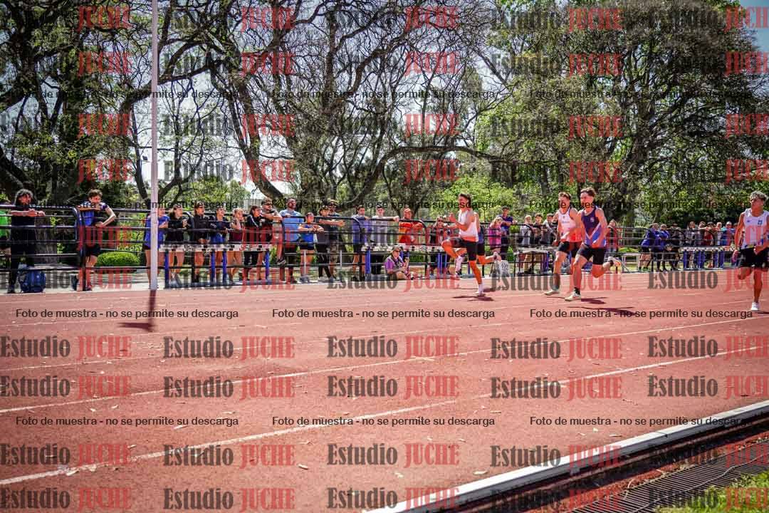 Fotos de los 80 m llanos de varones