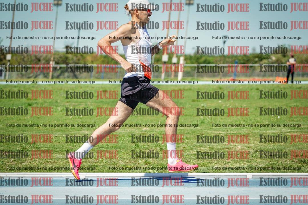 Fotos de los 800 m llanos de varones