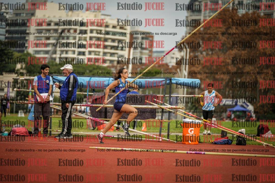 Fotos del salto con garrocha de mujeres
