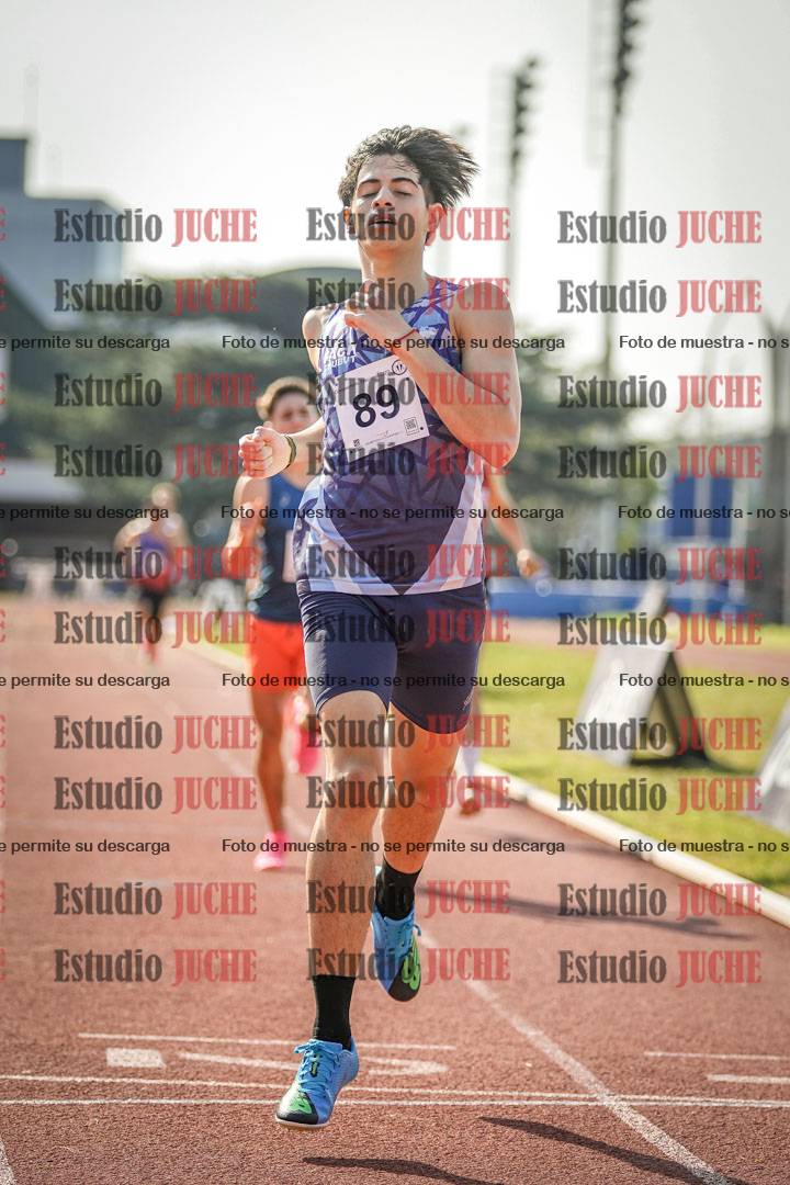 Fotos de los 800 m llanos de varones