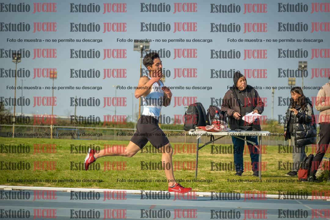 Fotos de los 3000 m llanos de varones