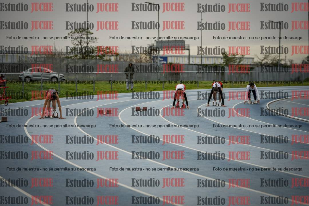 Fotos de los 150 m llanos de mujeres - U14