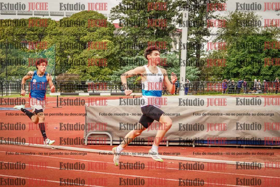 Fotos de los 400 m llanos de varones