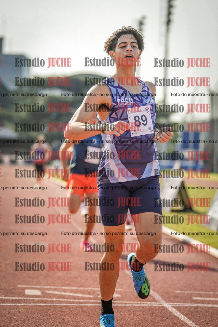 Fotos de los 800 m llanos de varones