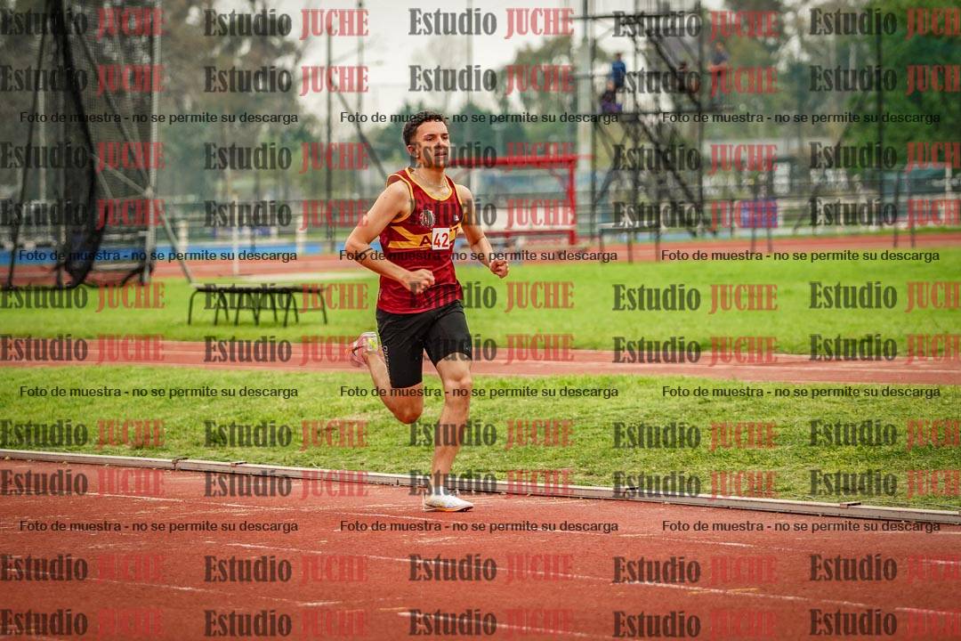 Fotos de los 800 m llanos de varones