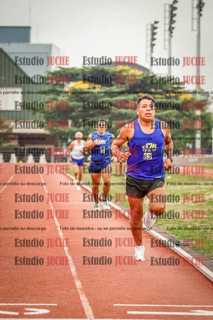 Fotos de los 800 m llanos de varones