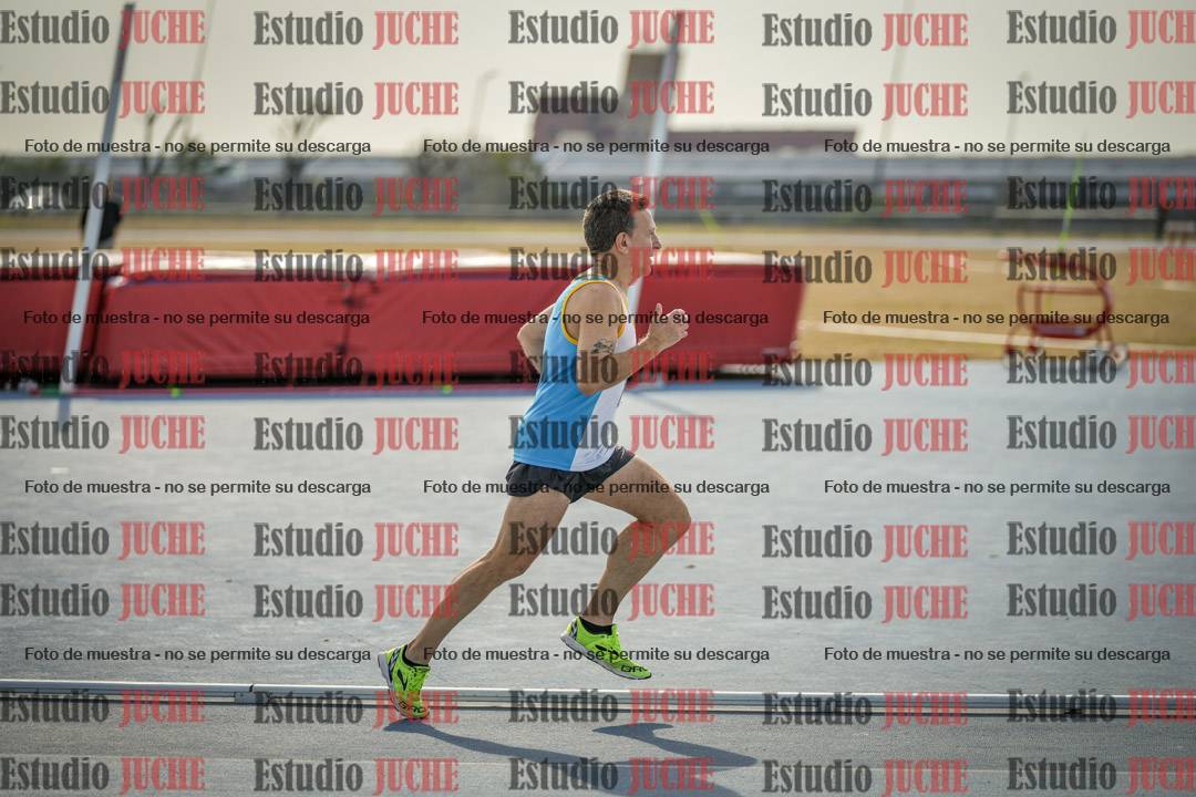 Fotos de los 800 m llanos de varones