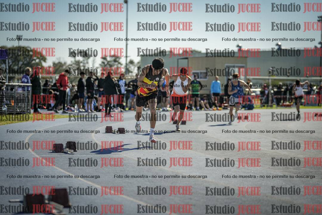 Fotos de los 400 m llanos de varones