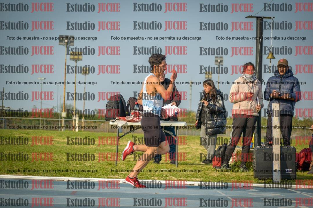 Fotos de los 3000 m llanos de varones