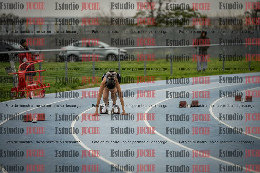 Fotos de los 150 m llanos de mujeres - U14